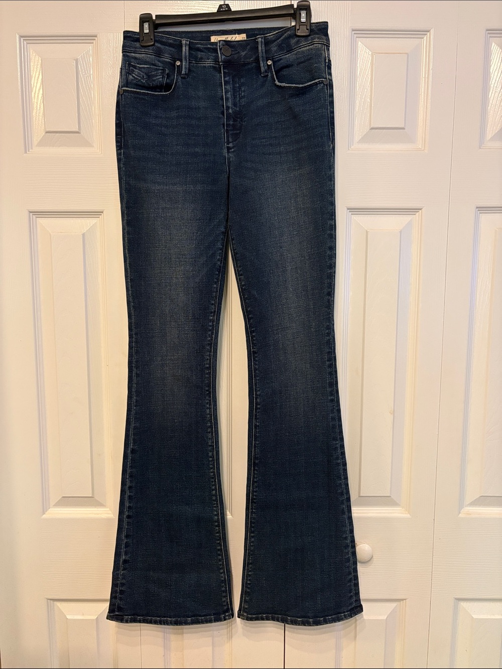 Unpublished nwot Classic Women's Dark Blue Bootcut Jeans 698